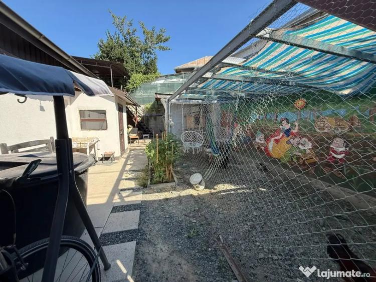 Casă cu 2 camere cu Teren 160 Mp în Păcii