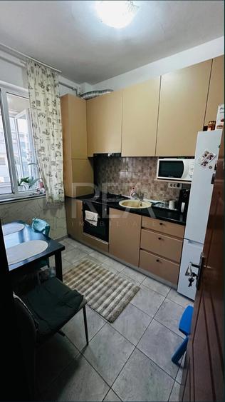 Garsonieră decomandată, mobilată în Berceni