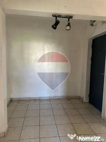Apartament cu 3 camere decomandat în Rogerius