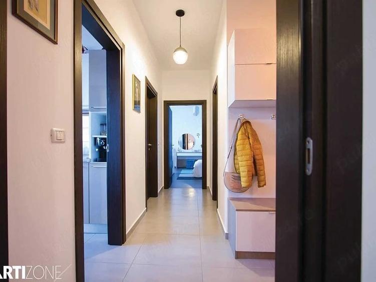 Apartament cu 3 camere decomandat, mobilat în Olteniței