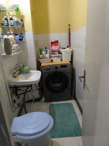 Apartament cu 4 camere semidecomandat în Central