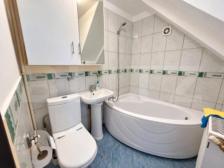 Apartament cu 2 camere semidecomandat în Filiași