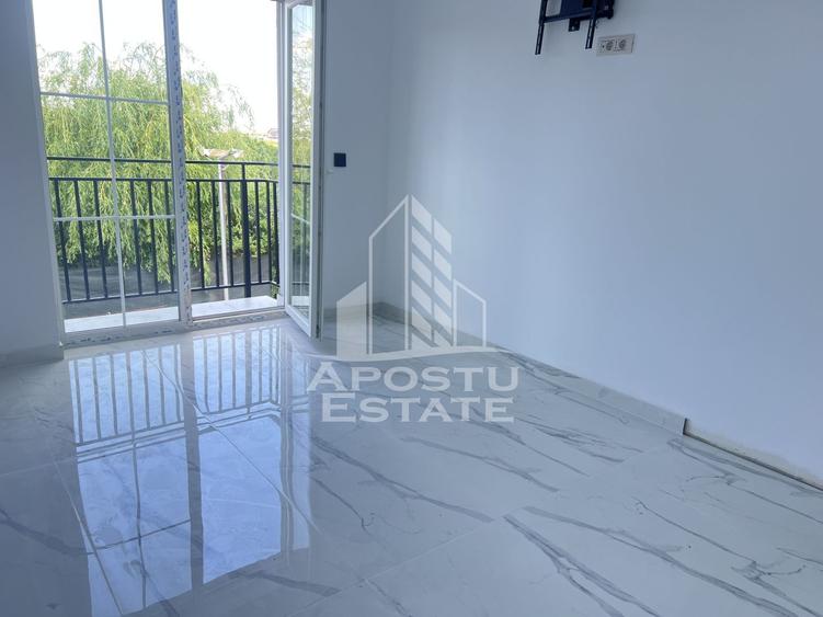 Duplex cu 3 camere cu Canalizare în Sânandrei