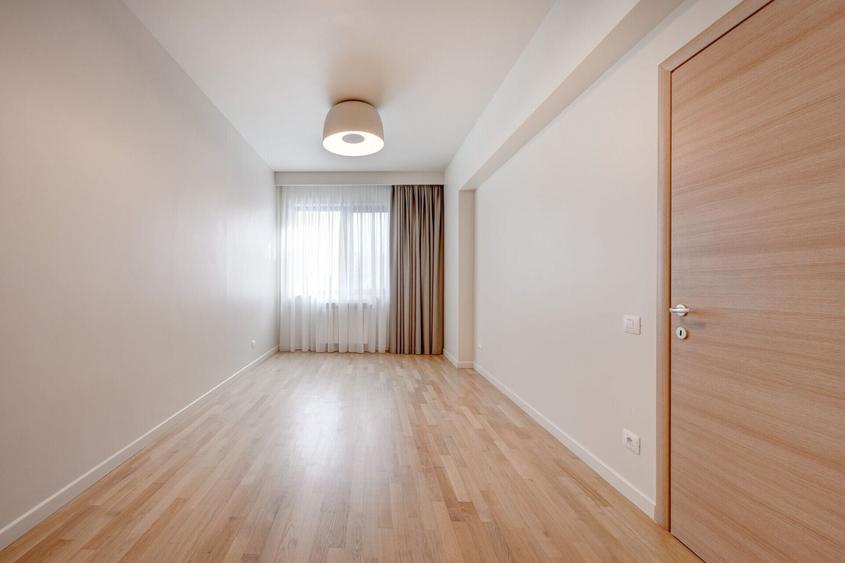 Apartament cu 4 camere decomandat, mobilat în Aviatorilor