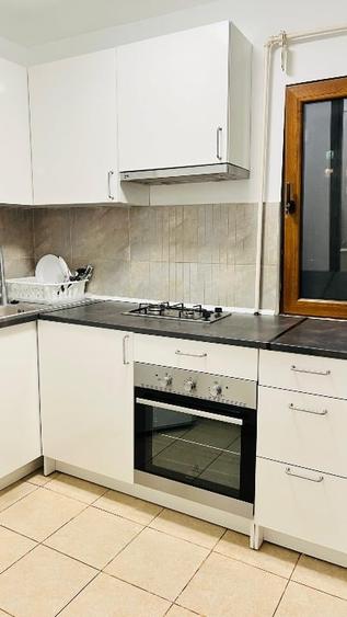 Apartament cu 4 camere decomandat, mobilat în 1 Mai