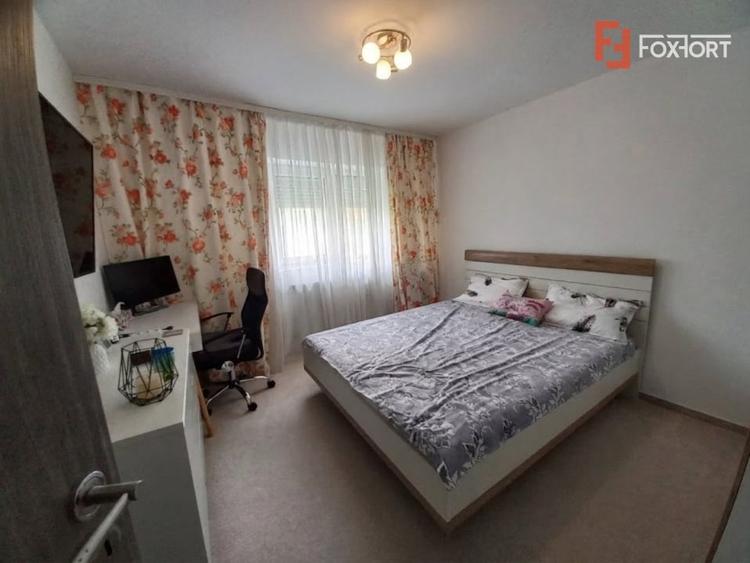 Apartament cu 3 camere decomandat, mobilat în Lipovei