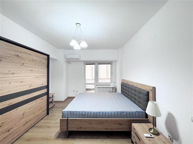 Apartament cu 3 camere semidecomandat, mobilat în Herăstrău
