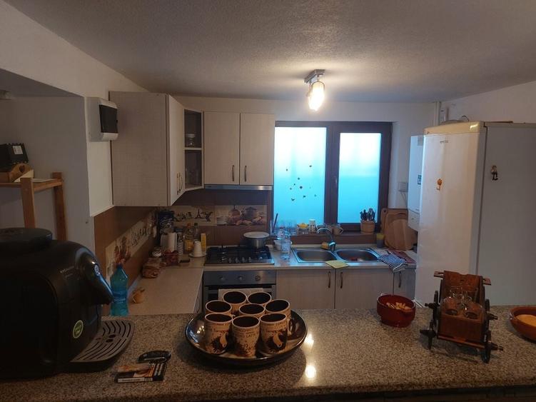 Casă cu 4 camere în Smeura