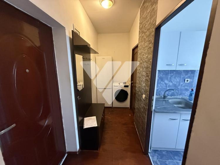 Garsonieră decomandată, mobilată în Turnișor