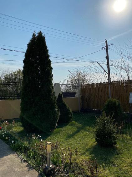 Casă cu 6 camere în Brăniștari
