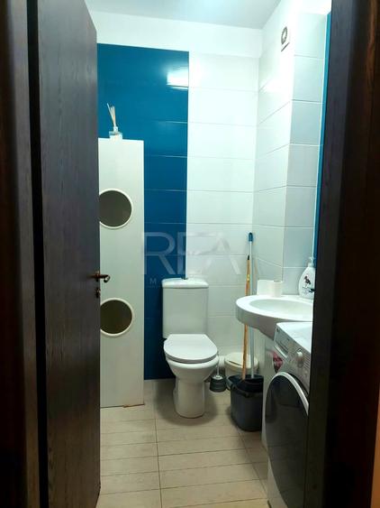 Apartament cu 3 camere semidecomandat, mobilat în Metalurgiei
