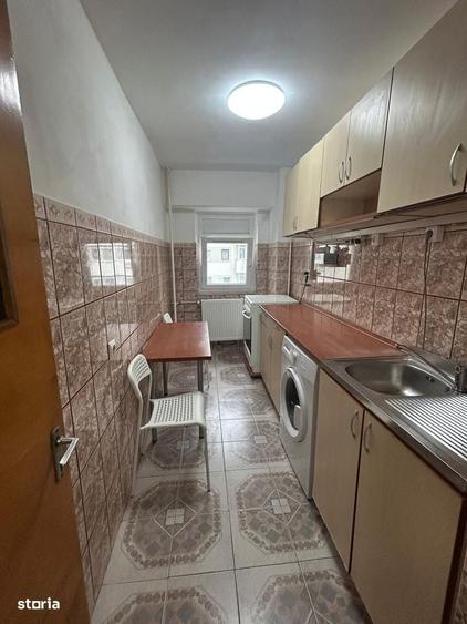 Apartament cu 2 camere decomandat în Lacul Tei