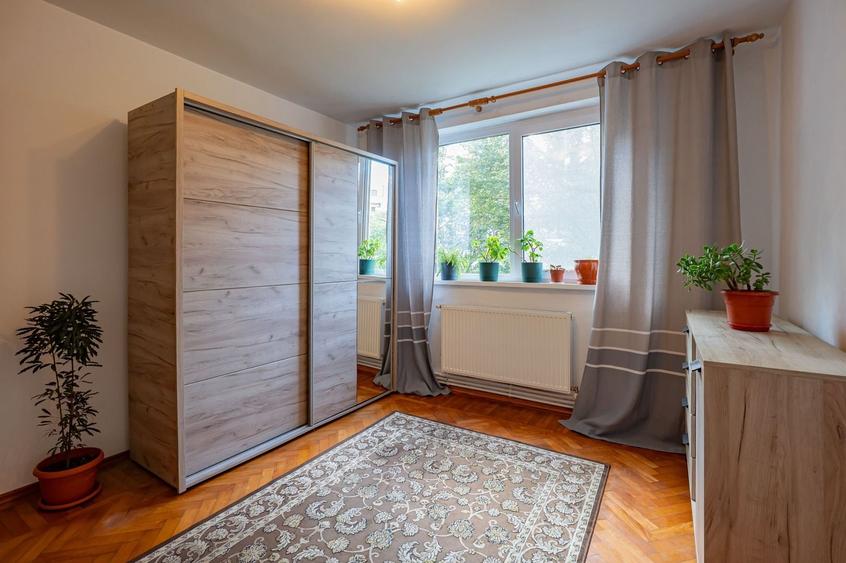 Apartament cu 2 camere semidecomandat, mobilat în Tomis Nord
