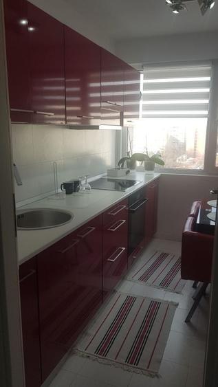 Apartament cu 2 camere semidecomandat, mobilat în Baba Novac
