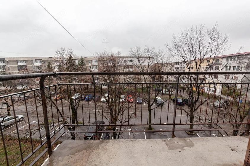 Apartament cu 3 camere decomandat în Războieni