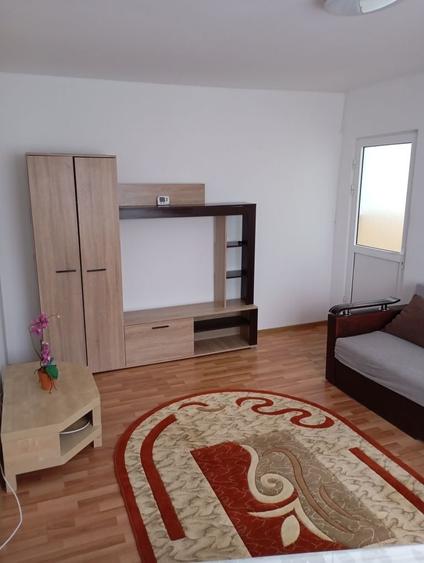 Apartament cu 2 camere decomandat în Exterior Vest