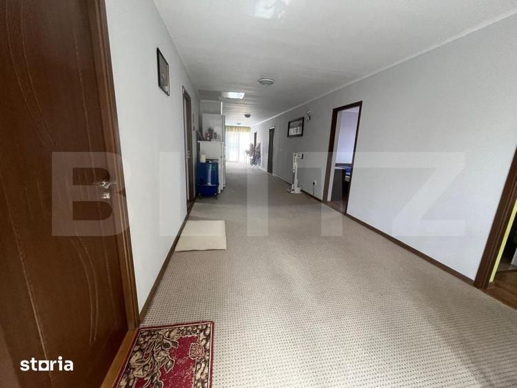 Casă cu 10 camere cu Teren 2000 Mp în Sântandrei