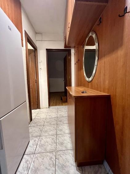 Apartament cu 2 camere nedecomandat în P-ța Doina