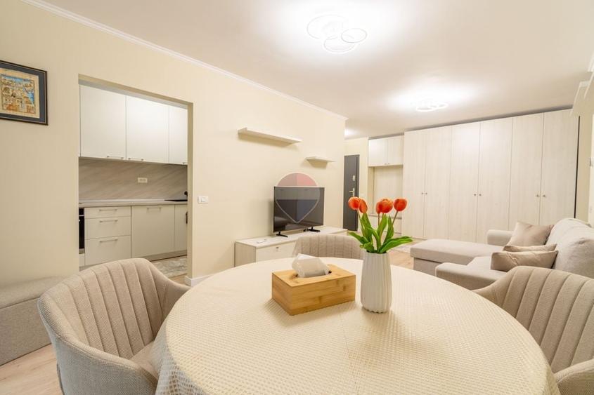 Apartament cu 2 camere semidecomandat, mobilat în Iris