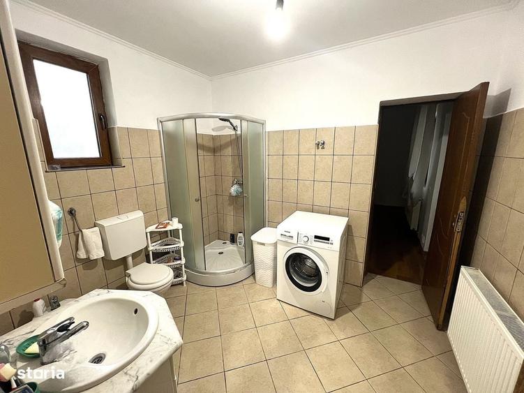 Casă cu 4 camere în Vetiș
