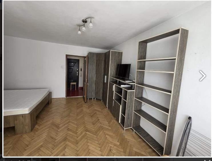 Garsonieră semidecomandată în Titan