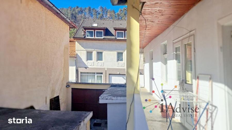 Casă cu 3 camere decomandat cu Teren 951 Mp în Schei