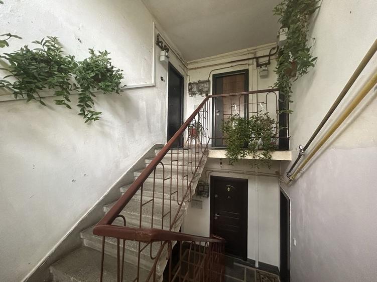 Apartament cu 2 camere semidecomandat în Central
