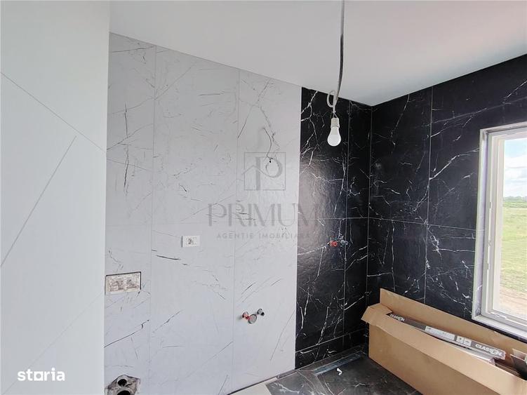 Casă cu 4 camere decomandat în Central