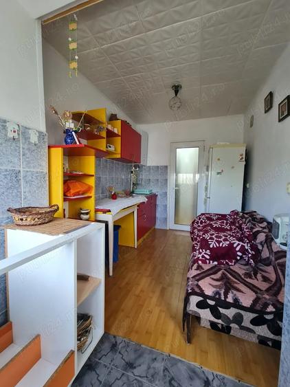 Apartament cu 2 camere semidecomandat, mobilat în Micro 16