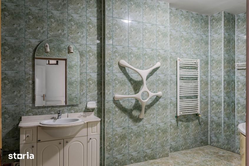 Apartament cu 7 camere în Mărășești