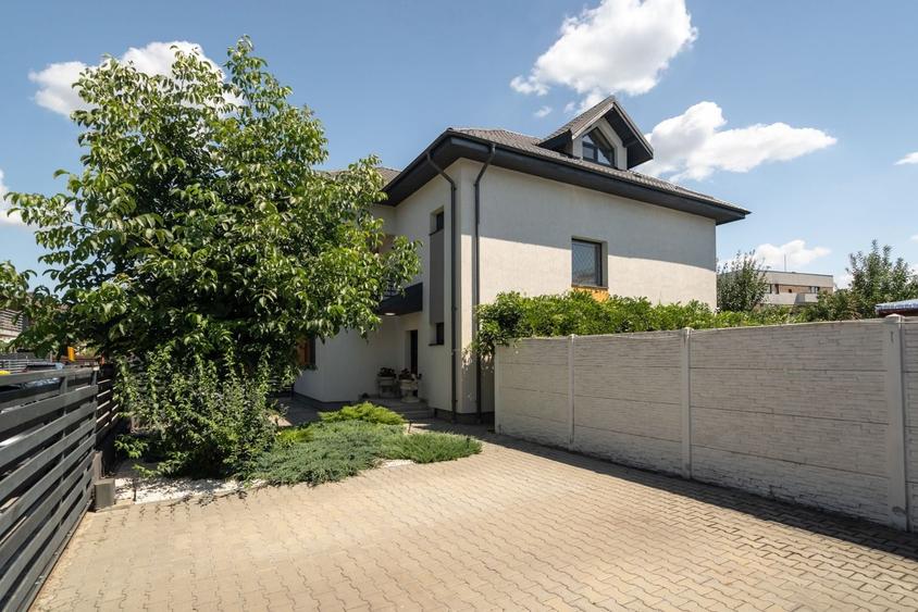 Casă individuală, elegantă, discretă, lumină naturală și confort autentic - 55