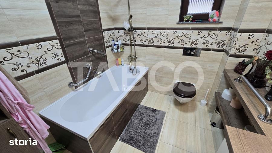 Casa individuala de vanzare 10 camere teren liber 530m zona Lupeni - 10
