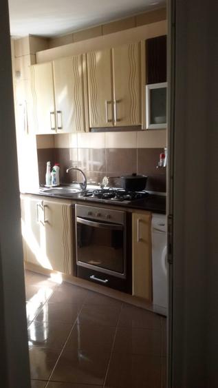 Apartament cu 3 camere decomandat în Alexandru cel Bun