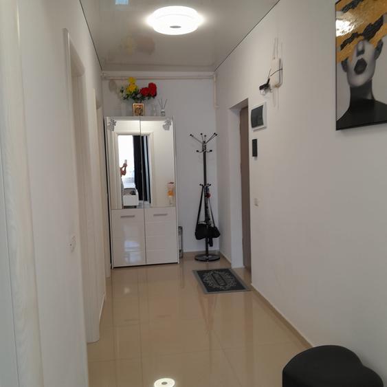 Apartament cu 2 camere decomandat, mobilat în Dobroești