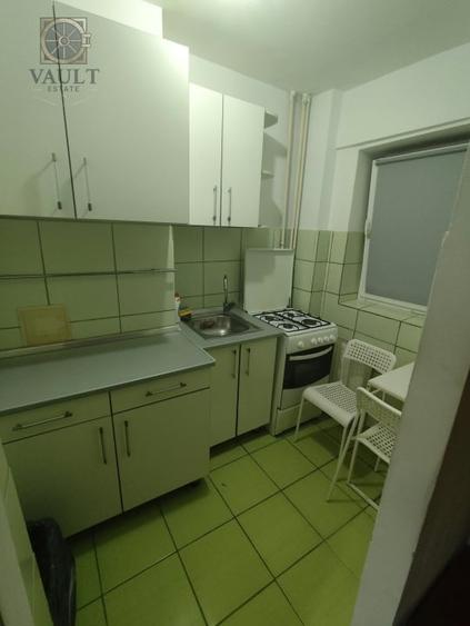 Garsonieră decomandată, mobilată în Rahova