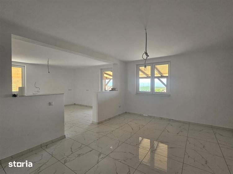 Casă cu 3 camere cu Teren 500 Mp în Șura Mare