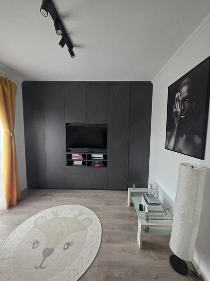 Apartament cu 3 camere decomandat în Giroc