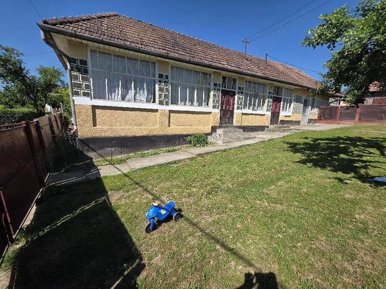 Casă cu 3 camere cu Teren 40000 Mp în Tirimia