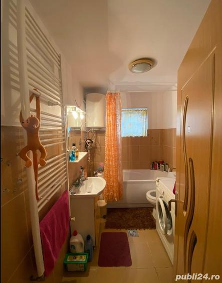 Casă cu 6 camere cu Teren 550 Mp în Central
