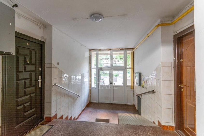 Apartament cu 3 camere semidecomandat în Basarabia
