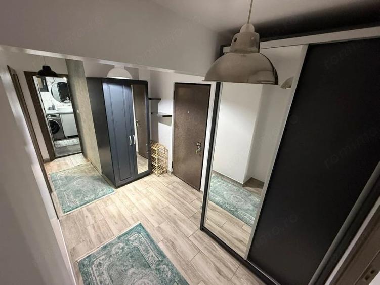 Apartament cu 3 camere decomandat în E3