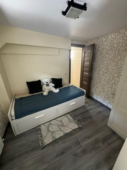 Apartament cu 2 camere decomandat, mobilat în Peninsula