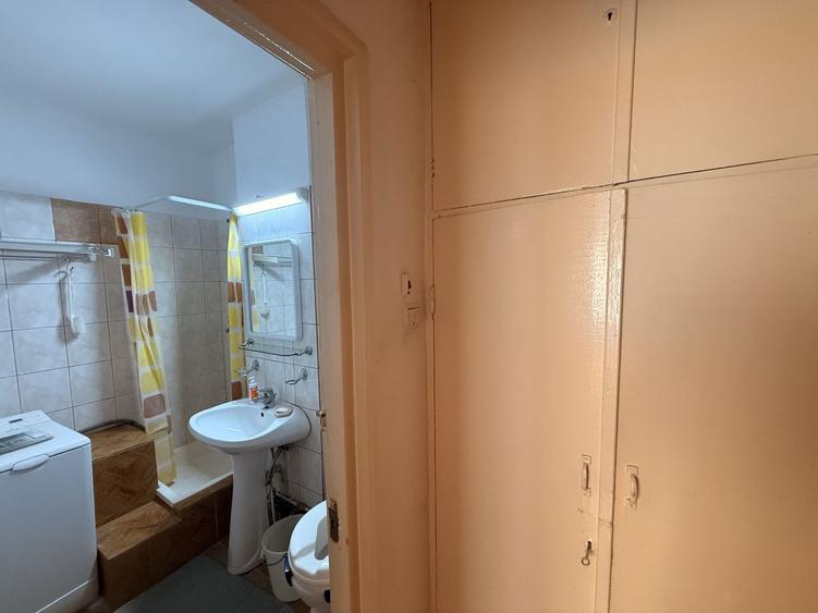 Apartament cu 2 camere semidecomandat, mobilat în Platoul Izvor