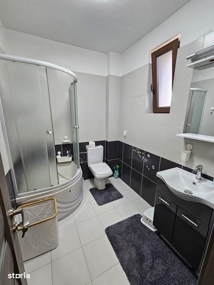 Apartament cu 3 camere decomandat în Dobroești