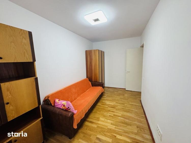Apartament cu 3 camere semidecomandat, mobilat în Tipografilor