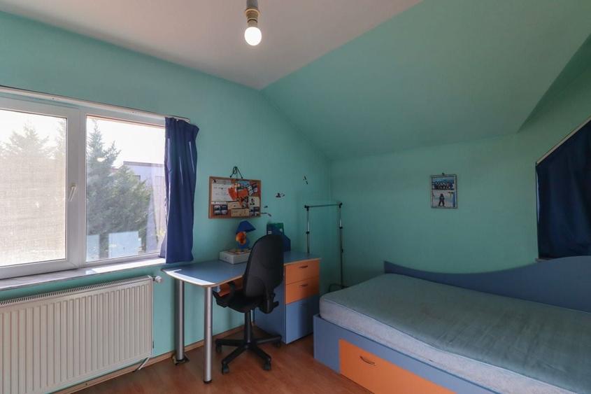 Casă cu 4 camere cu Teren 480 Mp în Exterior Vest