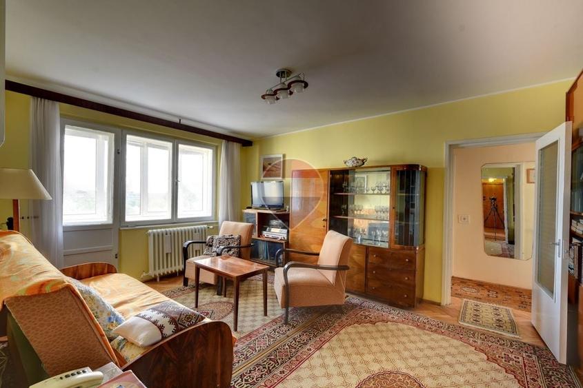 Apartament cu 3 camere semidecomandat în Ultracentral — fotografia 1