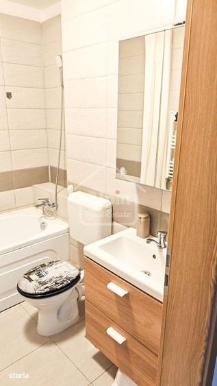 Apartament cu 2 camere decomandat în Tractorul
