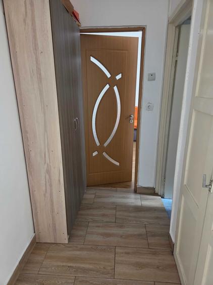 Apartament cu 2 camere semidecomandat în Est