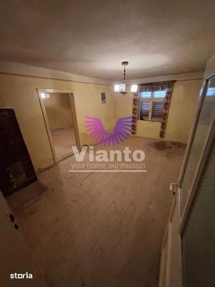 Casă cu 5 camere cu Teren 482 Mp în Central